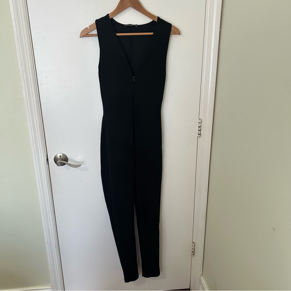 Zara Sleeveless Black Deep V-Neck Slim Fit Jumpsuit Women’s Size Small